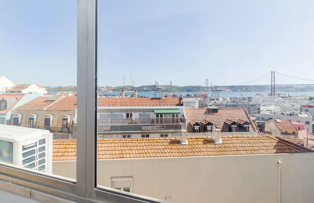 Olá Lisbon - Lapa with Panoramic View II-1
